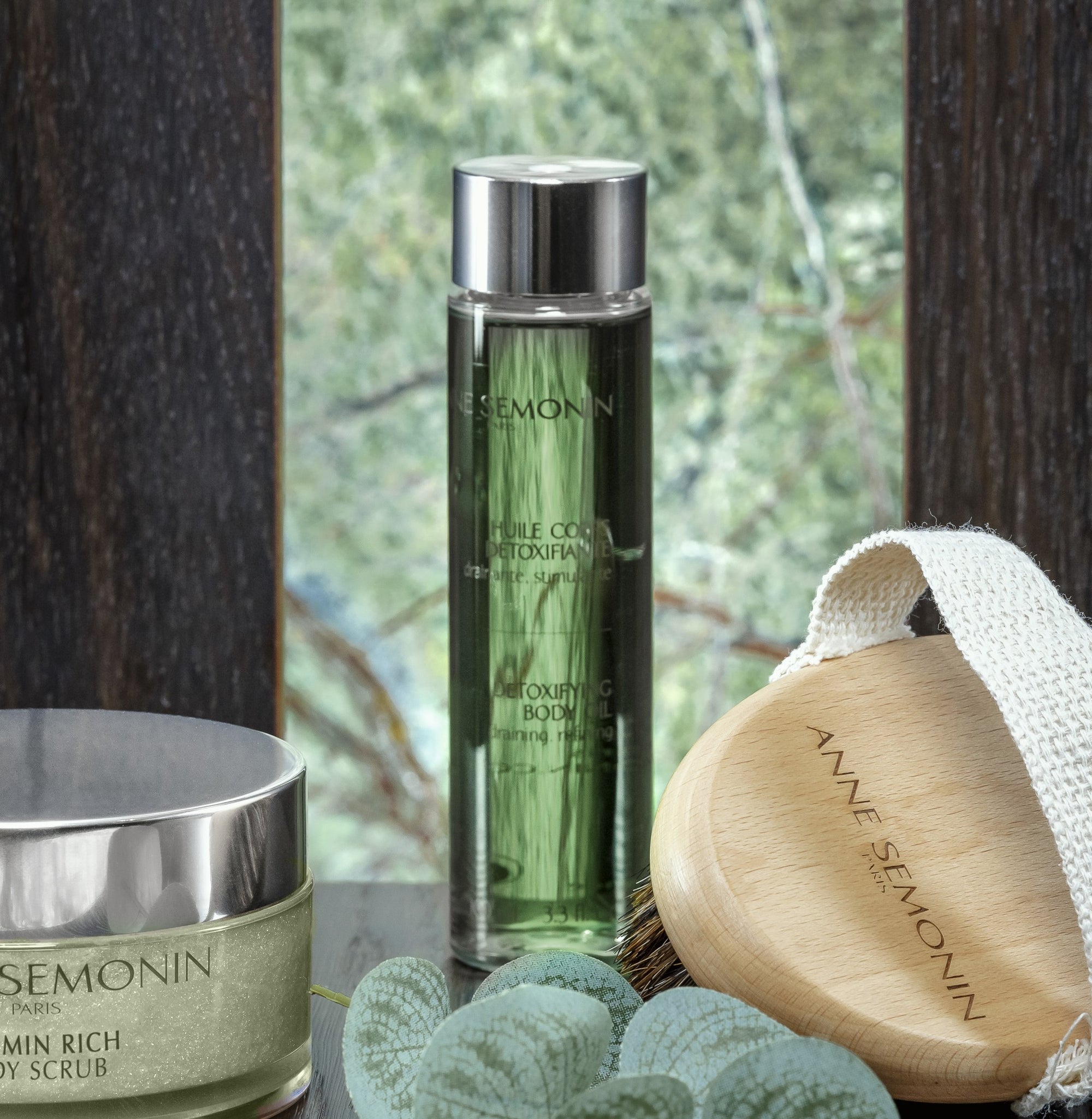 Detoxifying oil